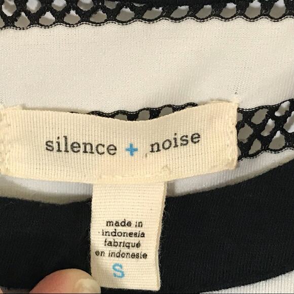 Silence + Noise UO Striped Fit & Flare Dress S - Picture 7 of 7